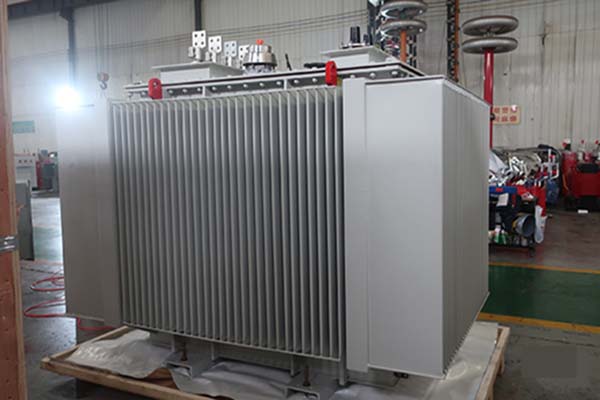 Dielectric Liquid Immersed Transformers for Solar Farms